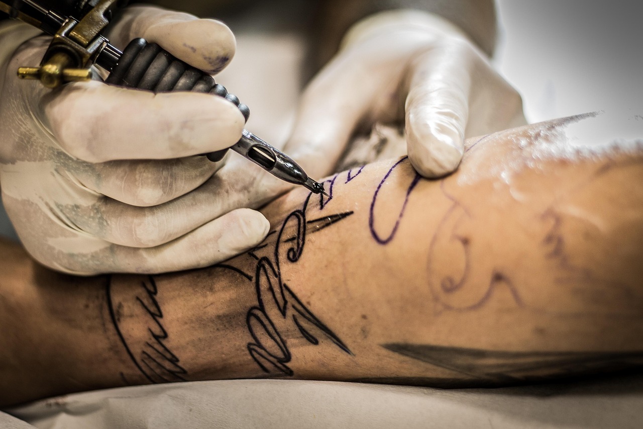 Tattoo-Arbeit im Studio Letzte Instanz
